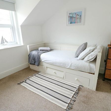 Llewelyn House Apartment Llandudno Bagian luar foto