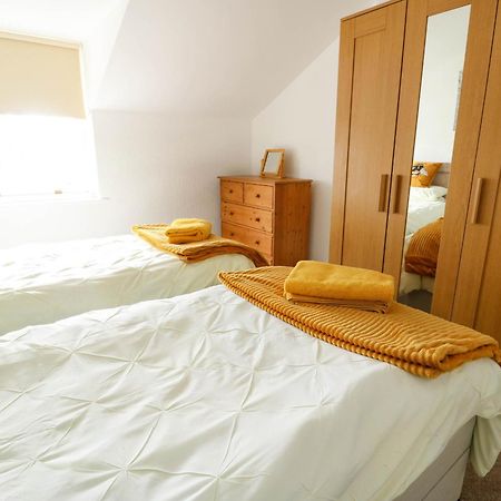 Llewelyn House Apartment Llandudno Bagian luar foto