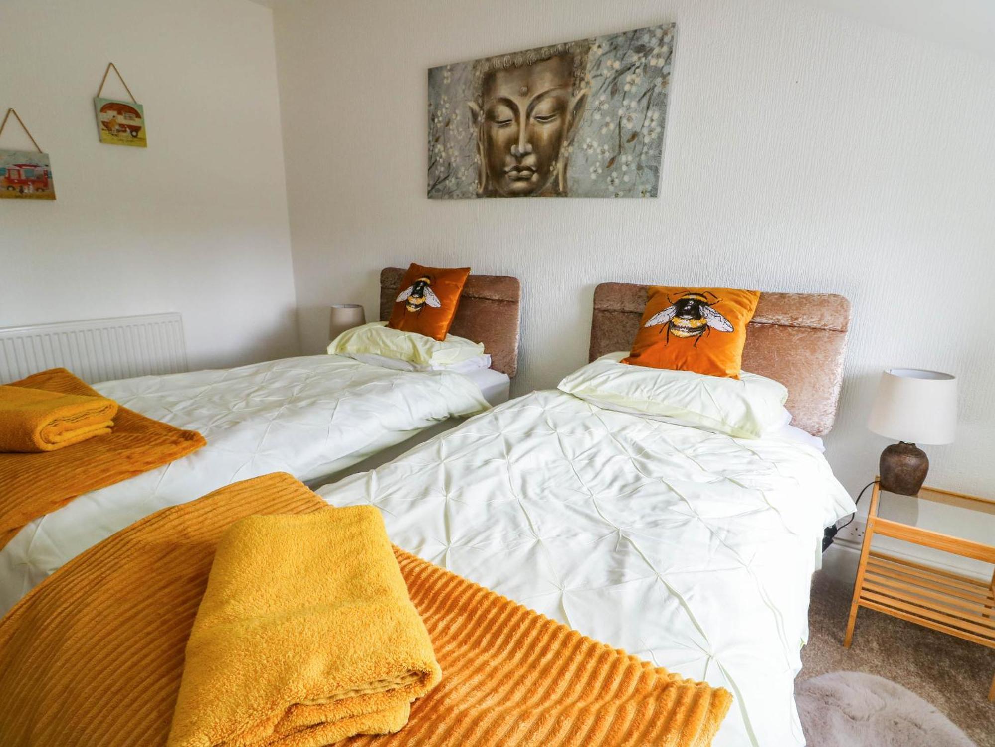 Llewelyn House Apartment Llandudno Bagian luar foto