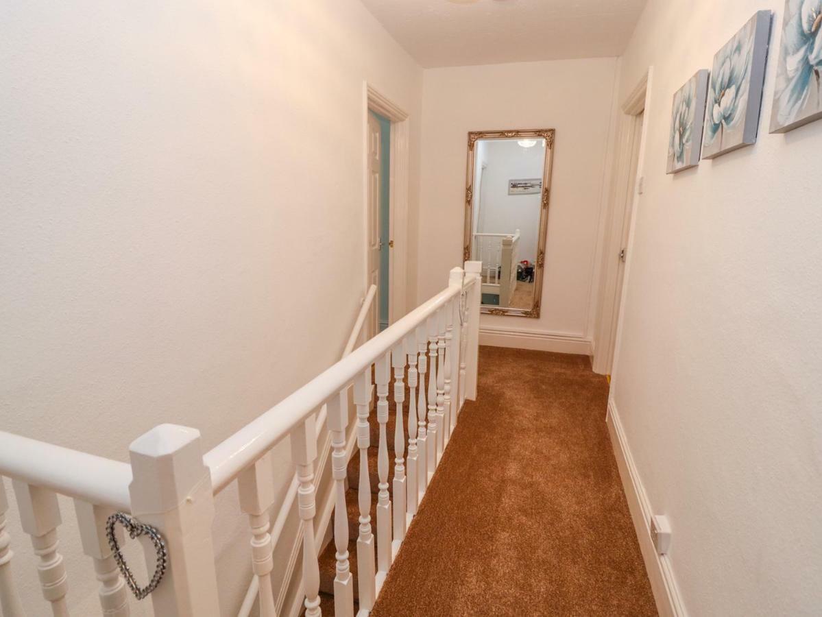 Llewelyn House Apartment Llandudno Bagian luar foto