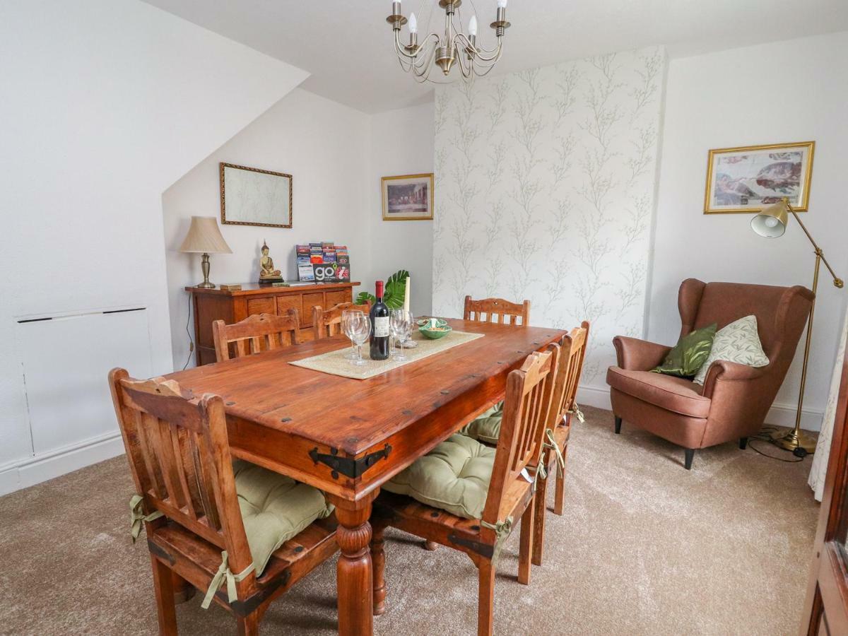 Llewelyn House Apartment Llandudno Bagian luar foto
