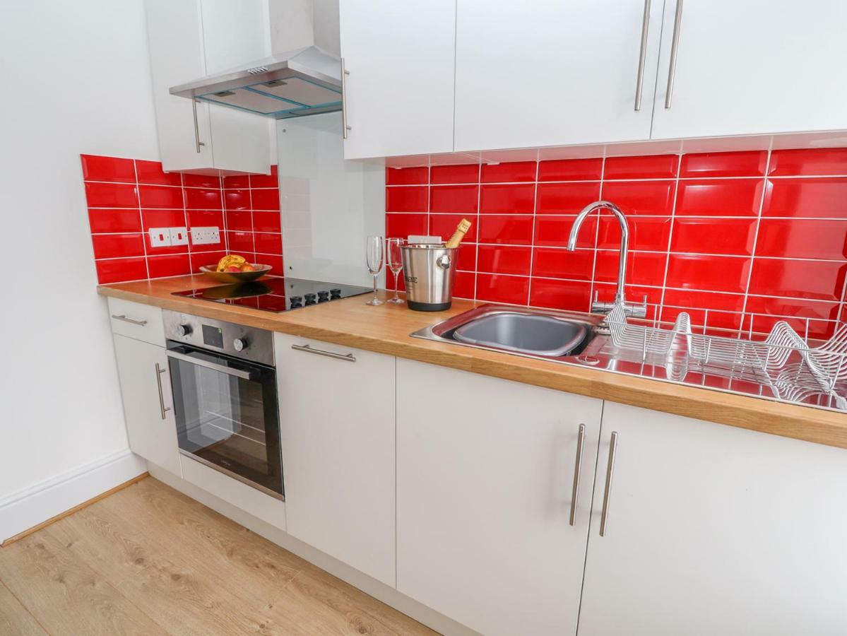 Llewelyn House Apartment Llandudno Bagian luar foto