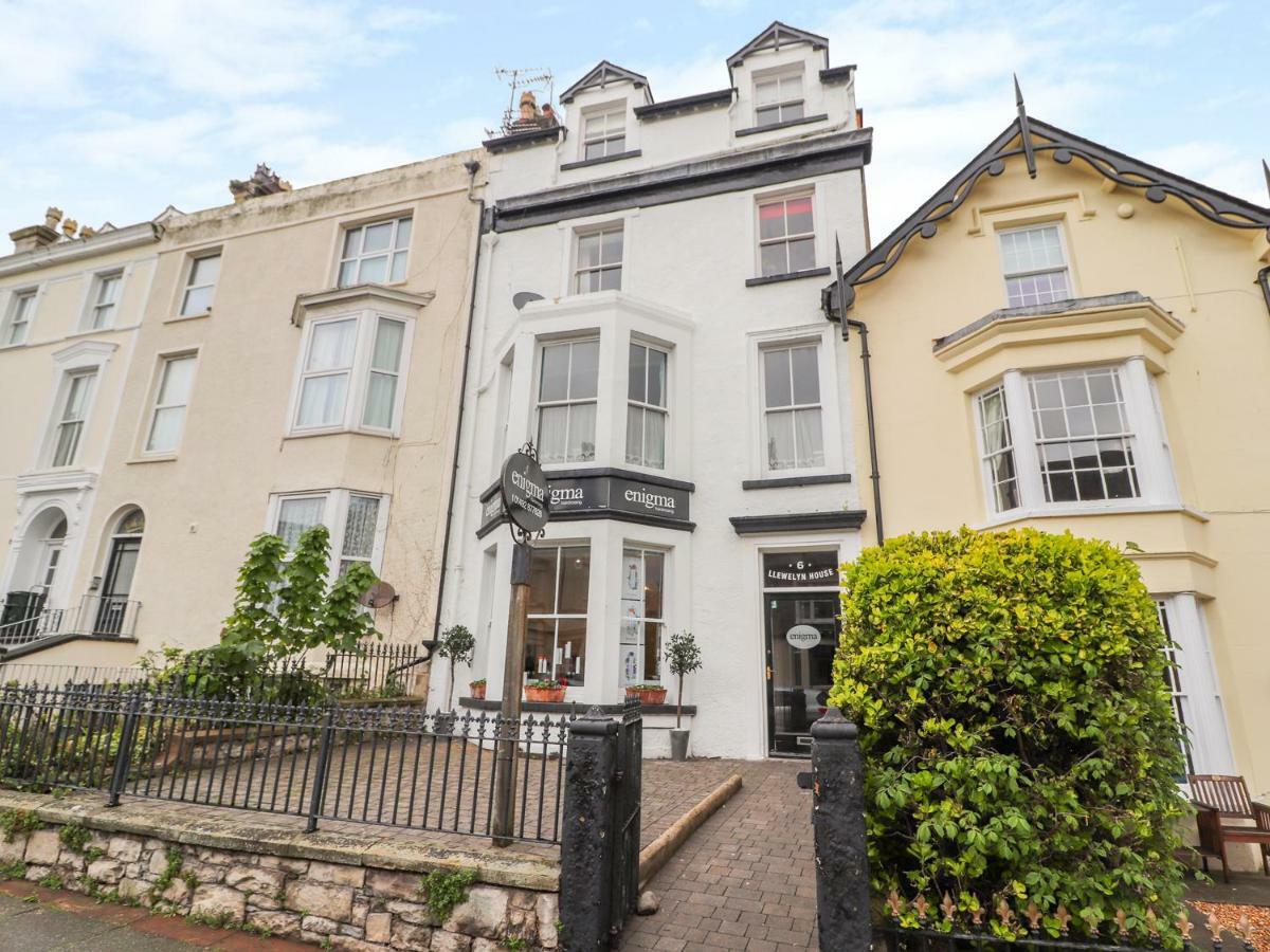 Llewelyn House Apartment Llandudno Bagian luar foto