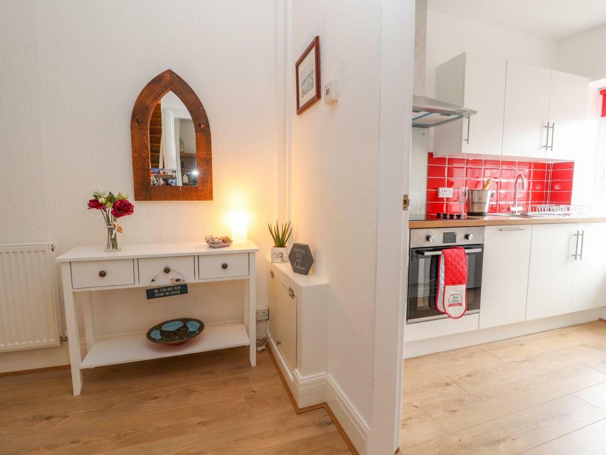 Llewelyn House Apartment Llandudno Bagian luar foto